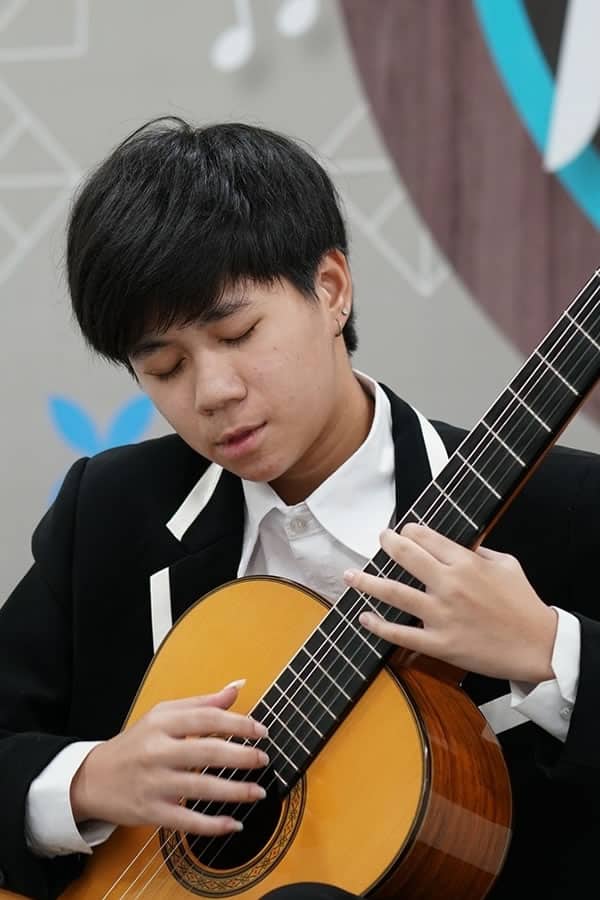 Eye is a Piano teacher at Sydney's Inner West Institute of Music. Eye also teaches guitar and ukulele