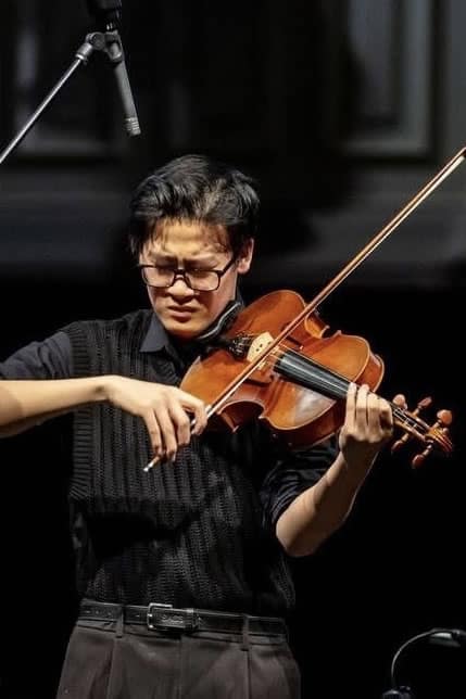 Violin and viola teacher Je-Min McFadden at Inner West Institute of Music